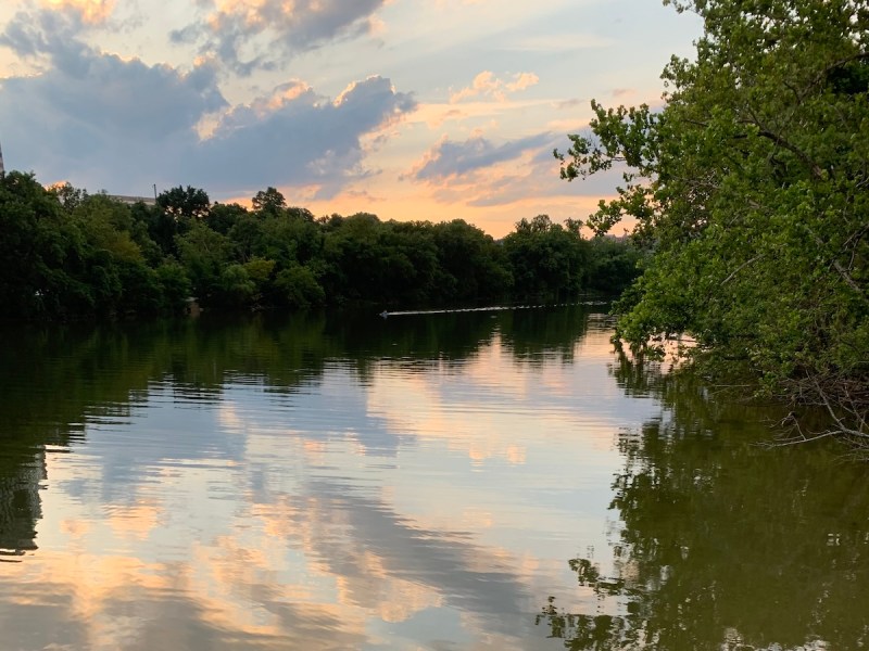 The Potomac River at dusk, as seen from Roosevelt Island (Kayla Benjamin/The Washington Informer)